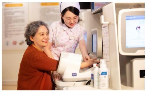 居家和社区养老机构的护理员应具备哪些能力